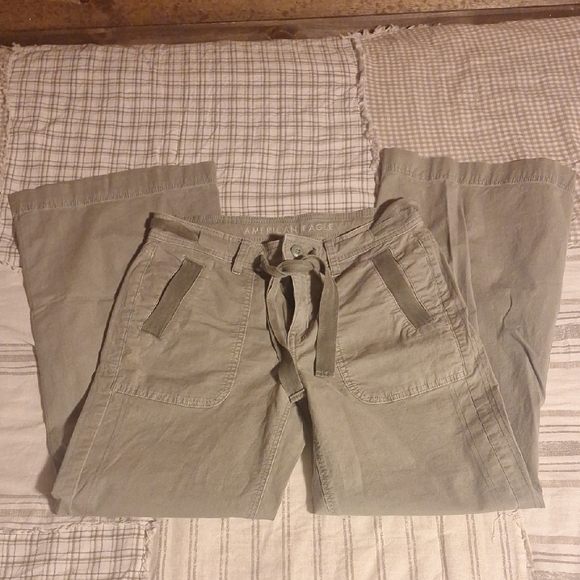 American Eagle Outfitters Pants - American eagle size 0 28 inseam worn once